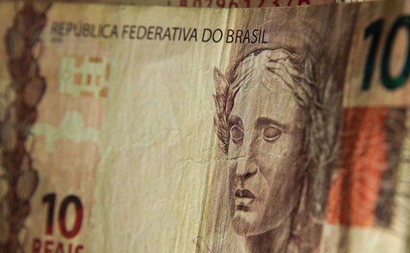 Governo anuncia medidas para regularizar dívidas do Simples após veto