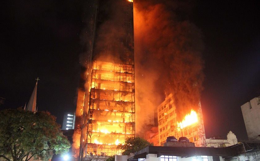 Acidente doméstico é hipótese para início de incêndio em prédio que desabou em SP
