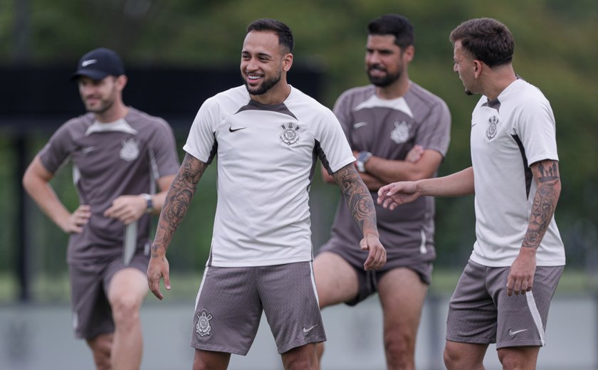 Corinthians realiza primeiro treino tático e corre para ter reforços contra Juventude