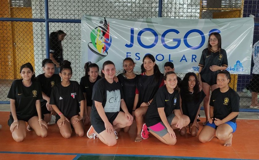 Têm início os Jogos Internos Lajenses; cerca de 200 alunos participaram da abertura oficial