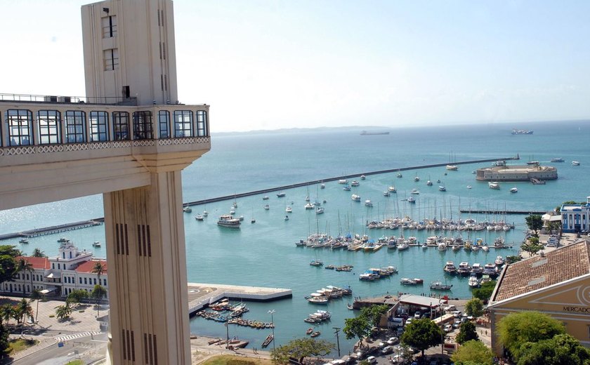 Cartão postal de Salvador, Elevador Lacerda é reaberto ao público