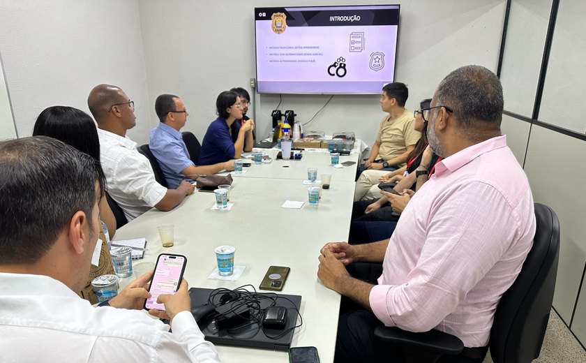 Integrantes da SSP conhecem modelo de combate a roubo e furtos de celulares do Piauí