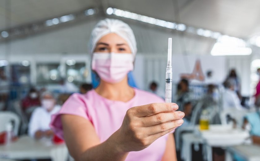 Brasil tem mais de 75 milhões de pessoas com vacinação completa contra a covid-19