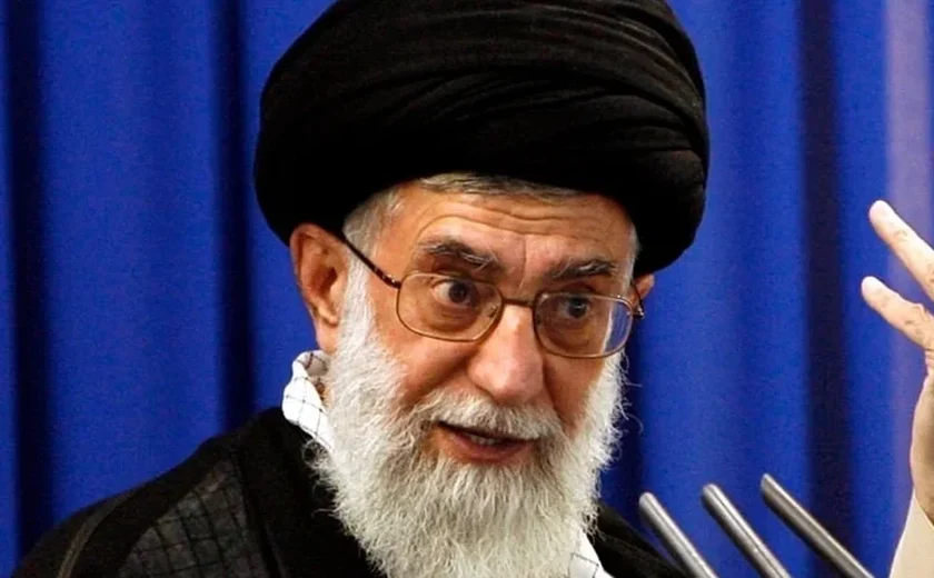 Sobre ataques dos EUA, assessor de Khamenei diz que 'jogo não acabou'