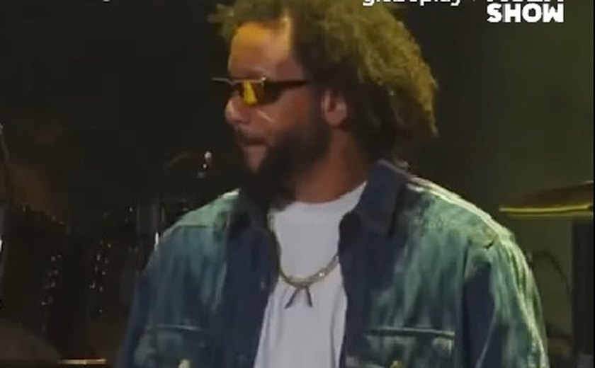 Lollapalooza 2024: Marcelo aparece no palco do 30 Seconds to Mars e toca com Jared Leto