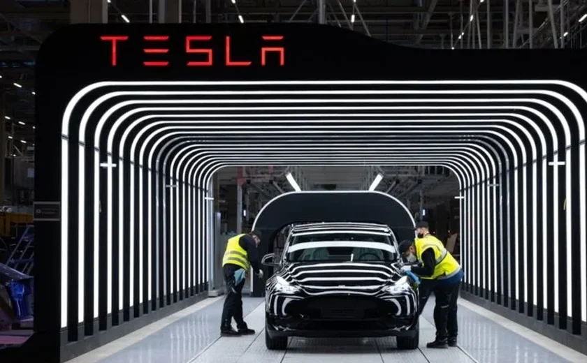 EUA buscam informações da Tesla sobre desenvolvimento e verificação do recall do Autopilot