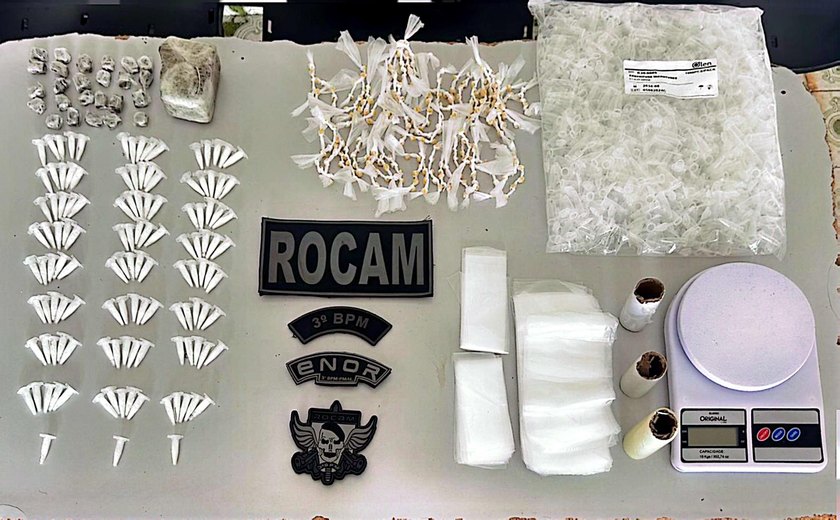 PM flagra mulher com mais de 420 porções de entorpecentes em Arapiraca