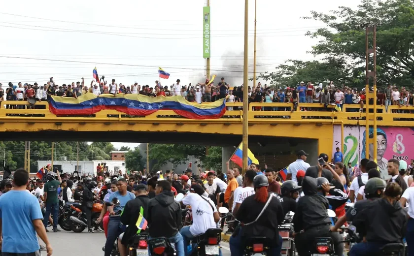 Eleição na Venezuela: Após mortes, Itamaraty pede que brasileiros evitem aglomerações no país