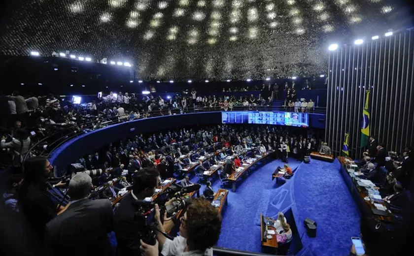 Senado deve resistir à ofensiva do governo para incluir armas de fogo no imposto do pecado