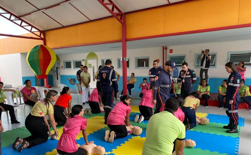 Profissionais da Creche Cria de Santana do Mundaú participam de capacitação em primeiros socorros