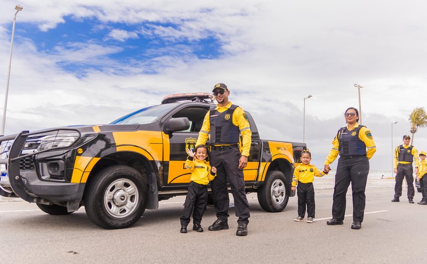 Equipes do DMTT e agentes mirins participam de desfile da Independência