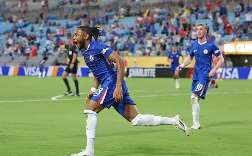 Milan acerta contratação do atacante Nkunku, do Chelsea