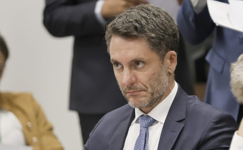 Comissão aprova inclusão de educação financeira no currículo dos ensinos fundamental e médio