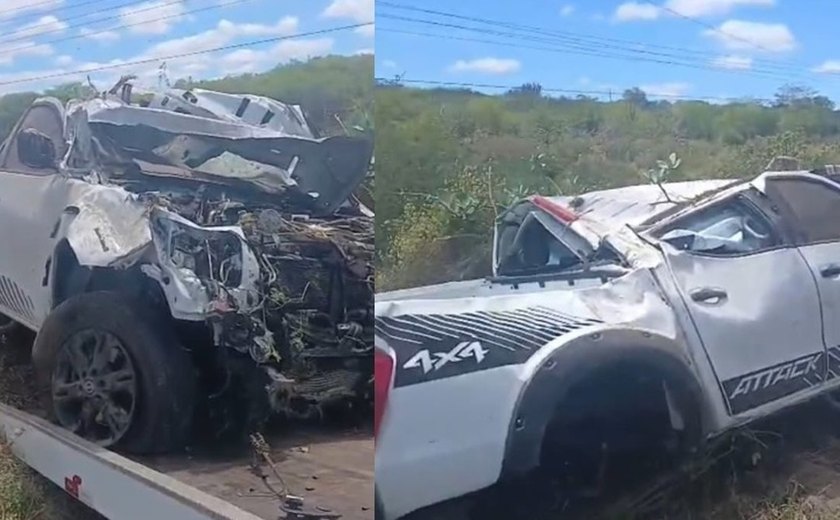 Delegado capota carro após cochilar ao volante em rodovia de AL