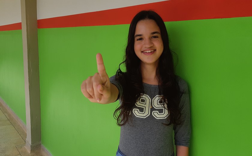 Aprovada em 1º lugar geral no Exame de Seleção do Ifal, Amanda Gabrielly será aluna do campus Palmeira