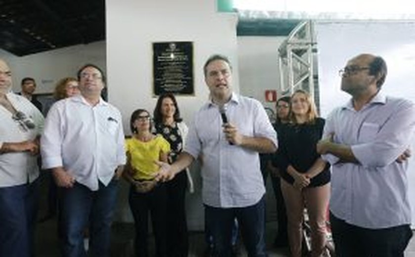Renan Filho e Luciano entregam escolas e ginásios reformados em Arapiraca