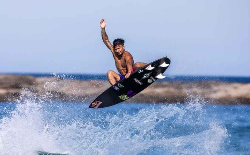Italo Ferreira vence etapa do mundial de surfe em Saquarema