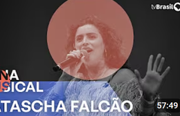 Cena Musical exibe show da multiartista Natascha Falcão