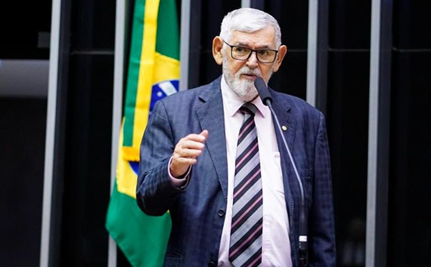 Câmara adia votação de projeto que aumenta pena de estupradores