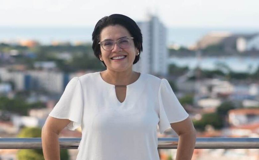Apaixonada por gestão, professora lança pré-candidatura à Câmara Federal