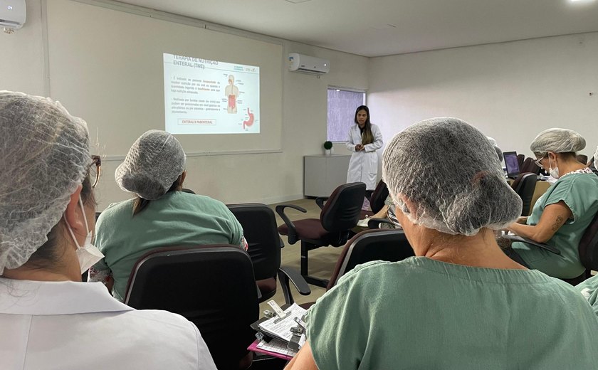 Hospital da Criança de Alagoas promove capacitação sobre alimentação enteral