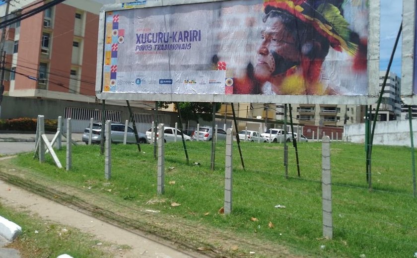Fotógrafa eterniza elementos da cultura popular de AL em imagens expostas em outdoors