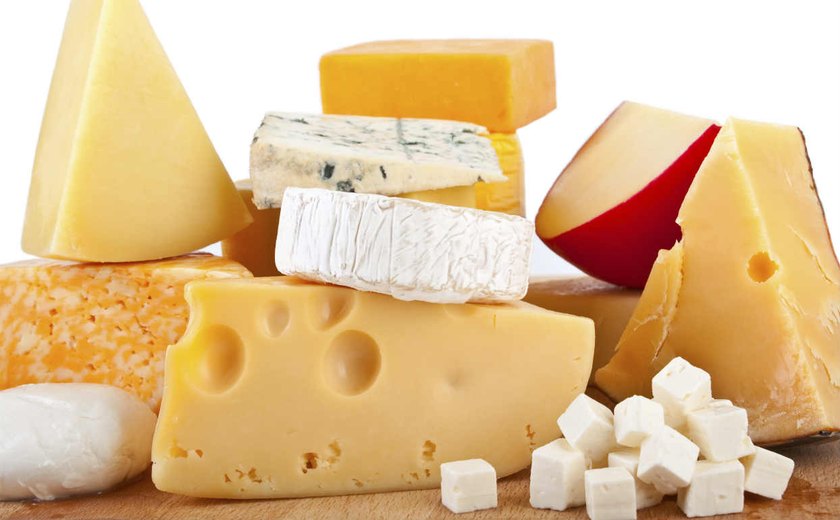 Comer queijo diariamente ajuda a prevenir infarto,diz estudo