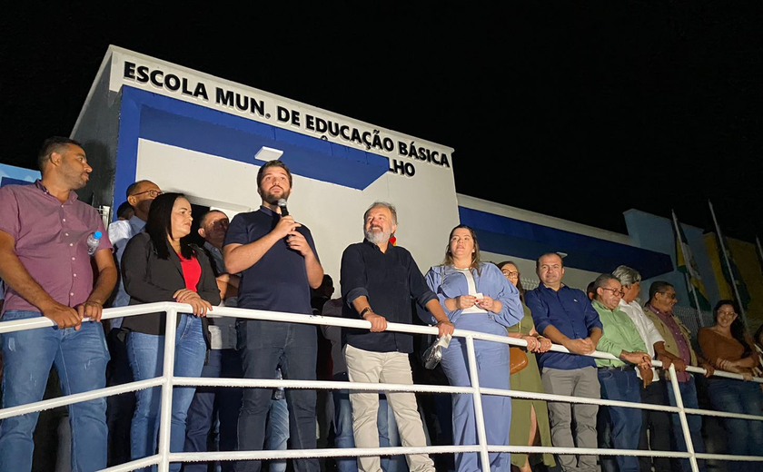 Prefeito Lucas Santos entrega duas escolas reformadas e ampliadas para a população de Traipu