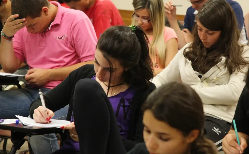 Fuvest abre pedidos de isenção da taxa de inscrição do vestibular da USP; veja datas e valores
