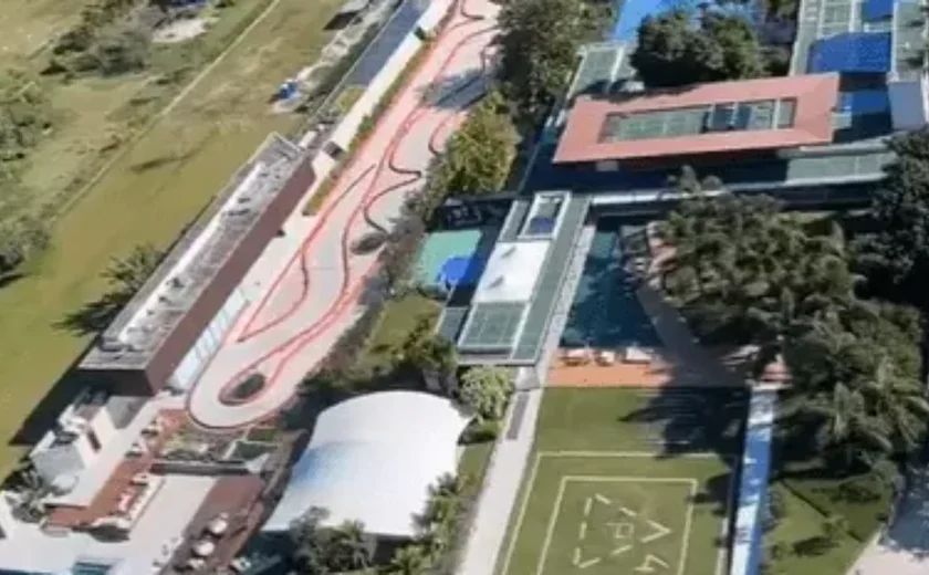 'DisNEYlandia': veja a mansão de Neymar em que musa do Salgueiro e marido vão passar fim de semana
