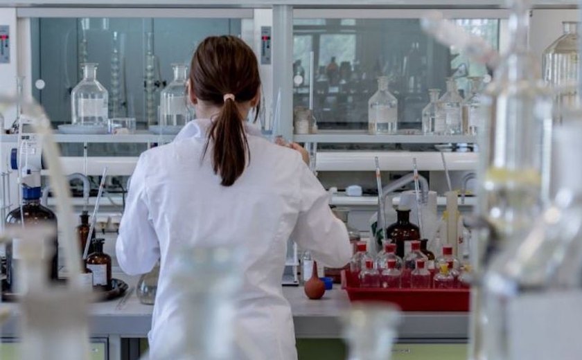 Fapesp anuncia reajuste de bolsas em até 45%
