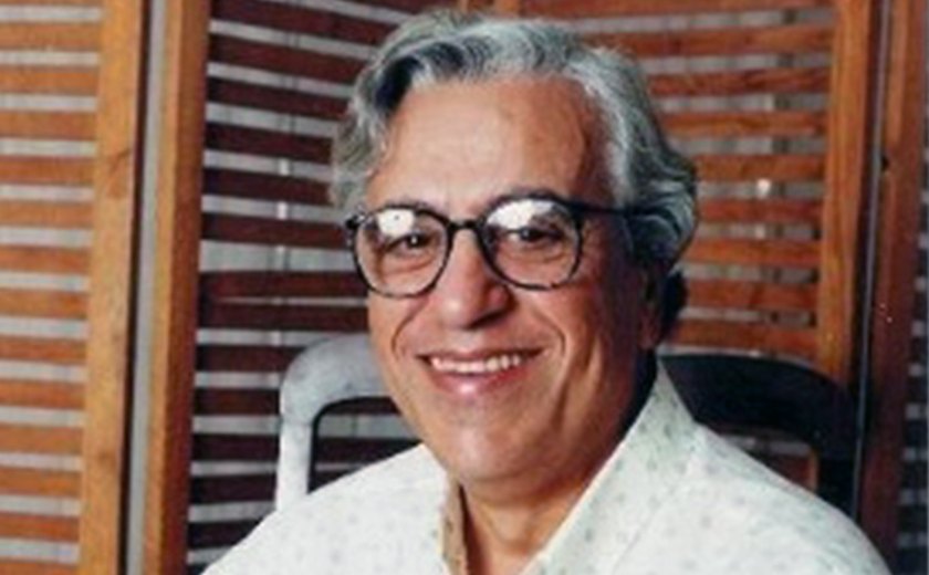 Morre aos 82 anos Osmiro Campos, dublador do Professor Girafales