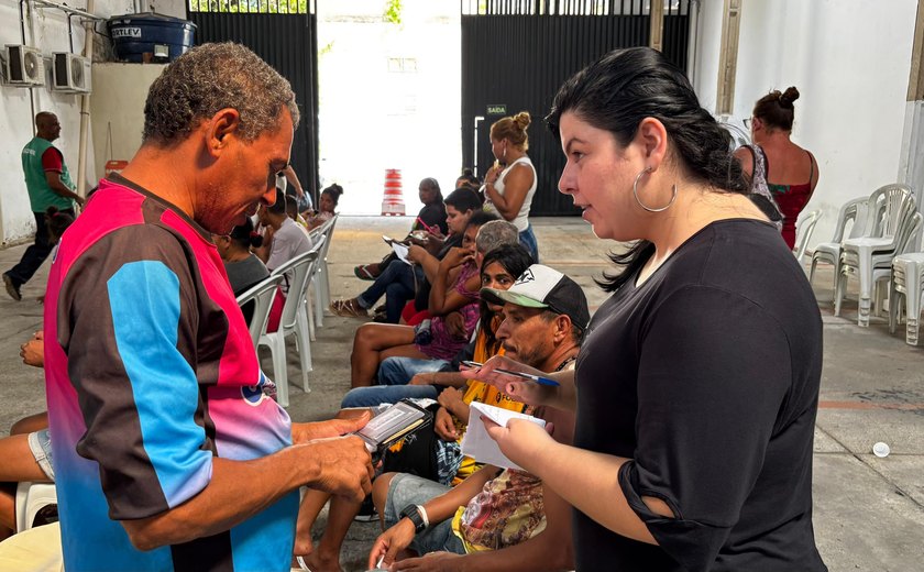 Alurb realiza fase final de cadastramento para curso de zeladoria do Projeto Praça é Massa