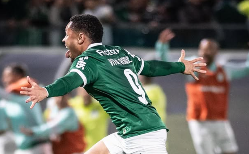 Vitor Roque decide e define virada do Palmeiras sobre o Fluminense no Maracanã