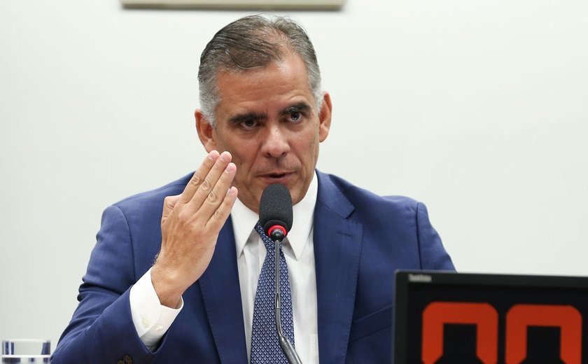Após briga entre Nikolas e Janones, presidente do Conselho de Ética ironiza: ‘Se quiser trocar tapa, vá ao octógono’