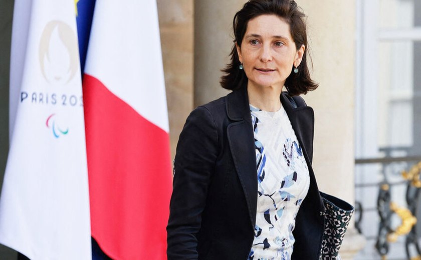 Ministra dos Esportes da França toma banho no Sena duas semanas antes dos Jogos de Paris-2024