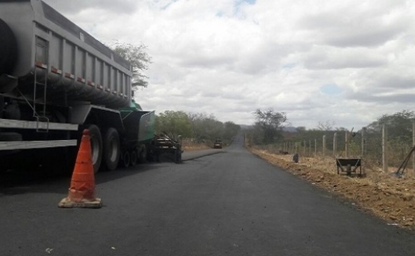 Minador do Negrão recebe 14 quilômetros de rodovia recuperada nesta quinta-feira (29)