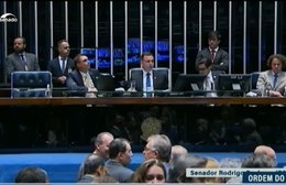 Parlamentares se reúnem para votar Orçamento de 2024