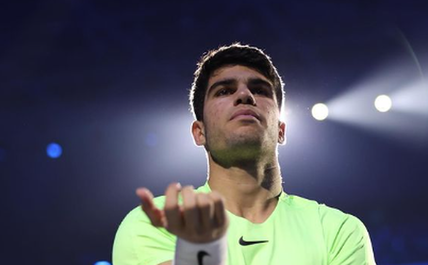 Alcaraz estreia com derrota de virada para Zverev no ATP Finals: 'Darei tudo na quarta-feira'