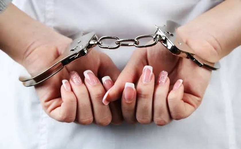 PC prende mulher que matou marido e estava foragida há 13 anos