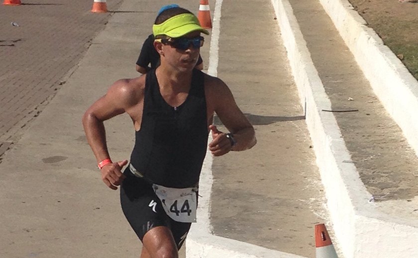 Servidor de Arapiraca é vice-campeão de triathlon
