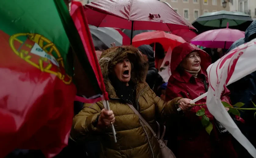 Eleições terminam em Portugal com abstenção entre 32% e 46,5%