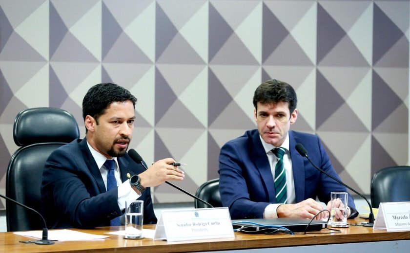 Presidida por Rodrigo Cunha, comissão cobra esclarecimentos de ministro do Turismo sobre candidaturas laranja