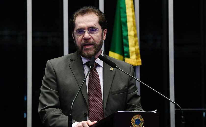 Plínio critica interventor para reconstrução do RS