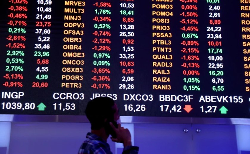 Queda em Nova York limita alta do Ibovespa, que ainda defende 100 mil pontos