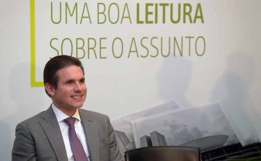 Motta afirma que revista jurídica da Câmara vai ajudar na promoção da estabilidade institucional do País