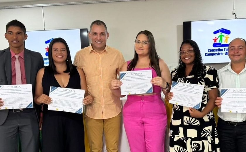 Prefeito Pino participa da solenidade de posse dos conselheiros tutelares no município de Campestre