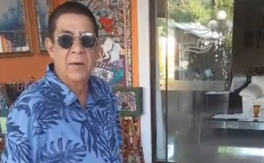 Zeca Pagodinho encontra Mimosa, sua gatinha perdida, e agradece 'preces' e dicas