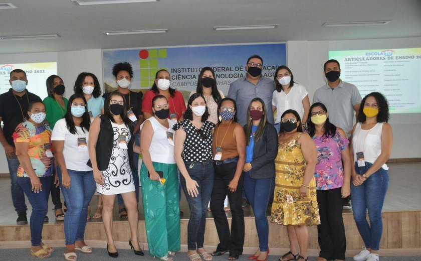 Secretaria de Educação de Piranhas pactua metas municipais para efetivação do Programa Escola 10