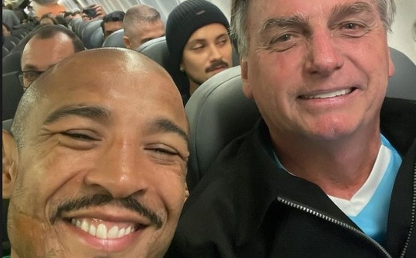 Anfitrião de Bolsonaro, José Aldo aluga casa em condomínio que recebeu ex-presidente por R$ 2,6 mil